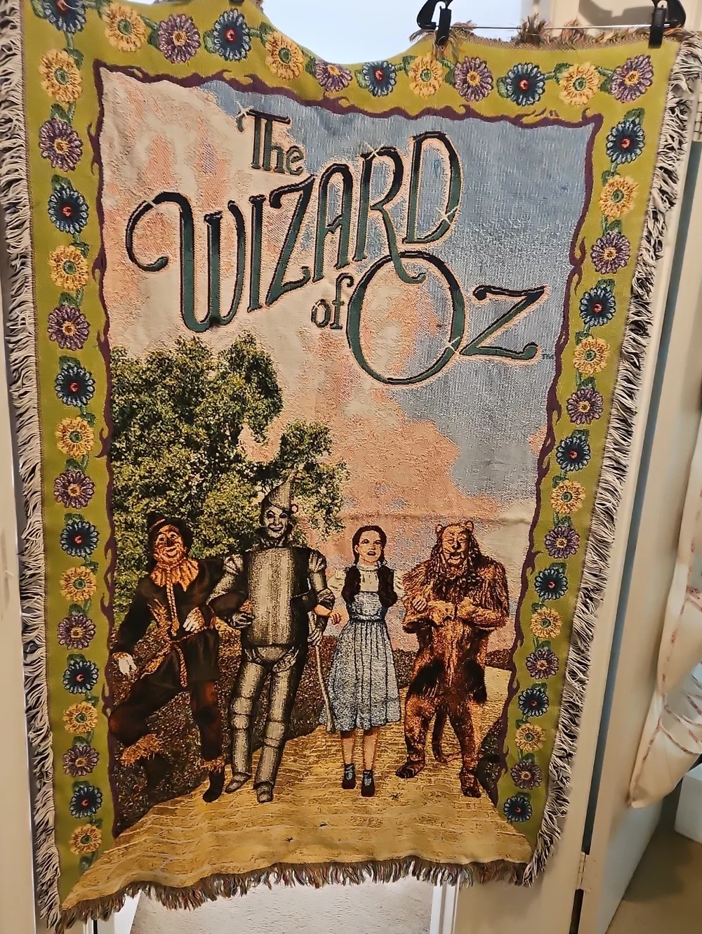The Wizard of Oz Woven Throw Blanket - Retro